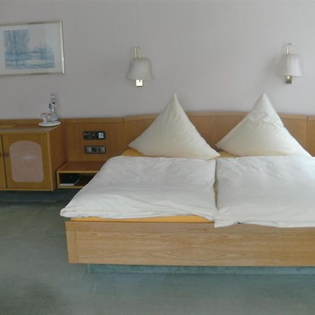Waldhotel Tropfsteinhoehle Wiehl Exterior foto